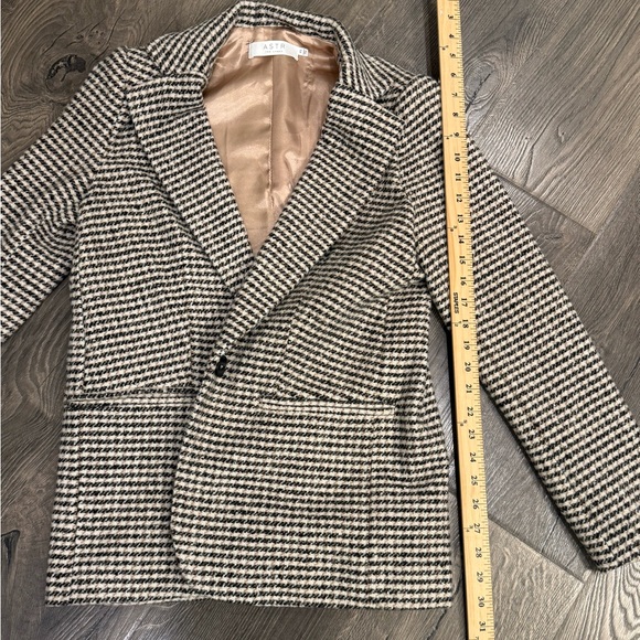 ASTR Pauline Houndstooth Gingham Blazer - Picture 6 of 8